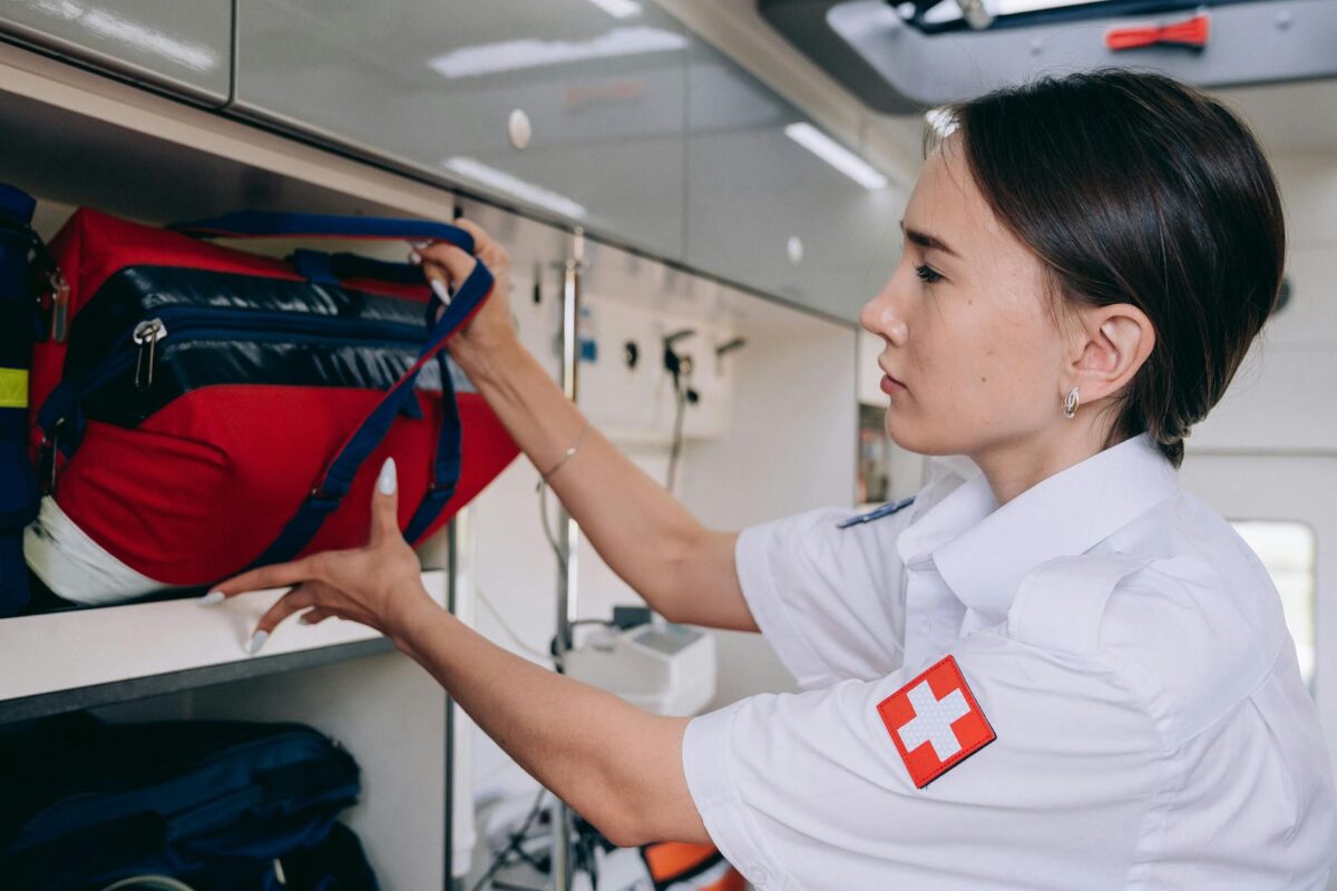 devenir ambulancier france limites encadrent pratique
